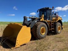2022 John Deere 744L