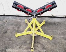 SUMNER MAX-JAK 781400 MOBILE PIPE STAND WITH V-HEAD LOAD CAP. 2500 LBS ...
