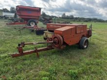 New Holland Hayliner 315 square