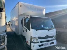 2011年式日野300シリーズ