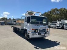 2011日産UDコンドル