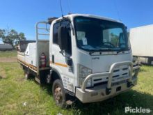 2011年式 いすゞ NPS300