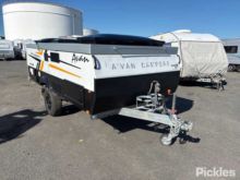 2023年 アヴァン・キャンパーズ クルーザー