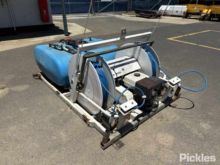 滑架式400L快速喷涂单元。