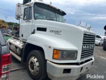 2003 Mack Value Liner