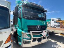 2018年式メルセデス・ベンツ・アクトロス