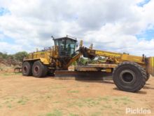 2011 Caterpillar 24M