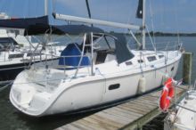 2002 Hunter 356 | 35ft