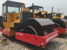 2012 Dynapac CC211