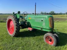 Oliver 70 Row Crop Gas