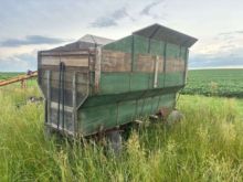 John Deere Flare Box and