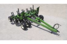2022 Unverferth 500 Implement Caddy